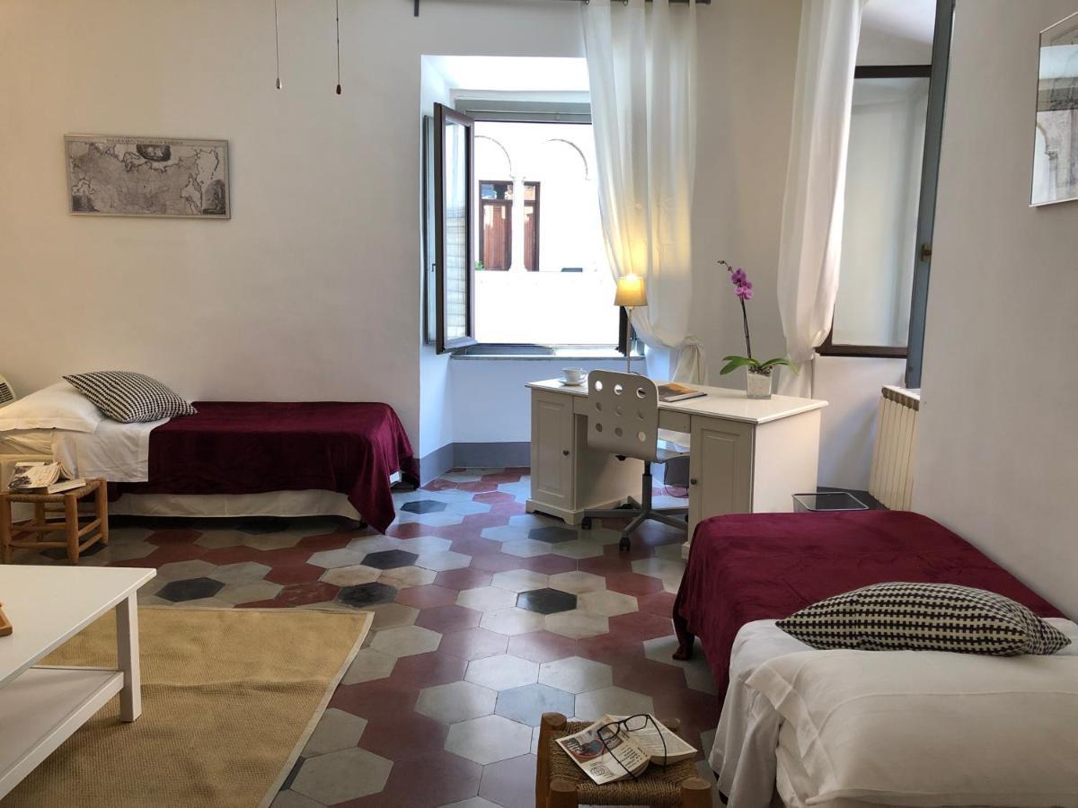 Navona Inn Apartments โรม ภายนอก รูปภาพ